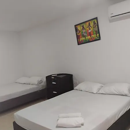 Safarihostal Pensión *
